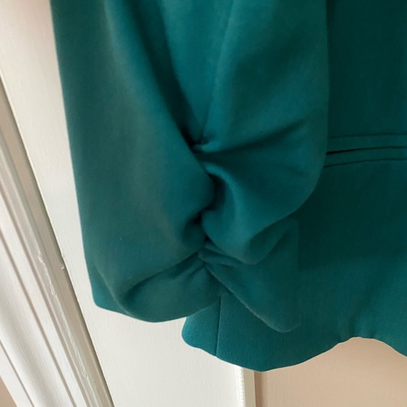 BNWT teal cropped blazer - Picture 2 of 5